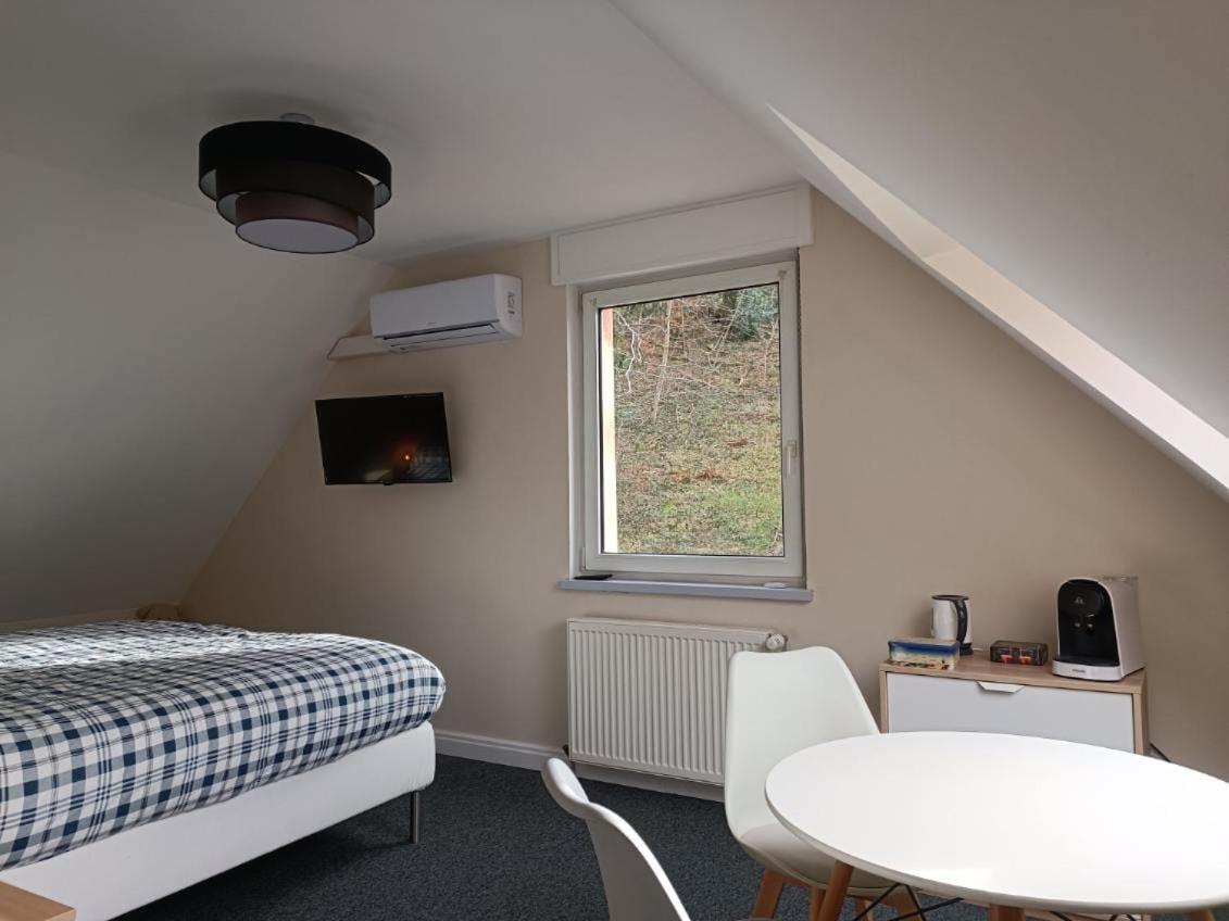 La Fontaine Aux Enfants - Gr5 - Chambre Avec Sdb Privee Abreschviller Ngoại thất bức ảnh